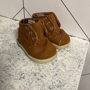Toms Tiny Botas Mid Sneakers, Size 3